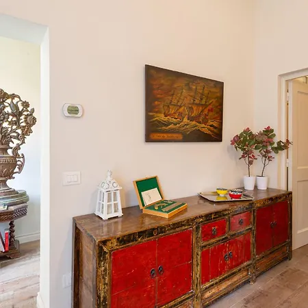 Florence- The Vintage Nook